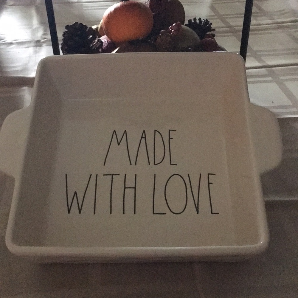 9x9 Rae Dunn baking dish